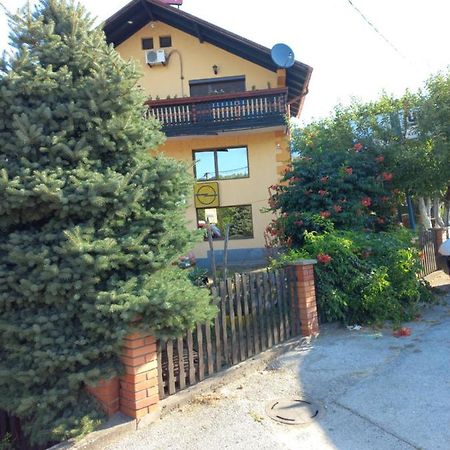 Apartments Emir توزلا المظهر الخارجي الصورة