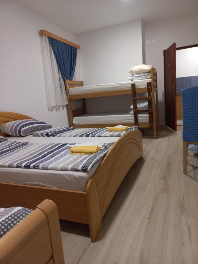 Apartments Emir توزلا المظهر الخارجي الصورة