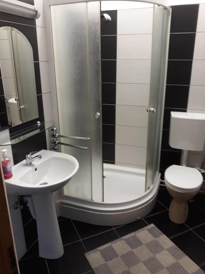Apartments Emir توزلا المظهر الخارجي الصورة
